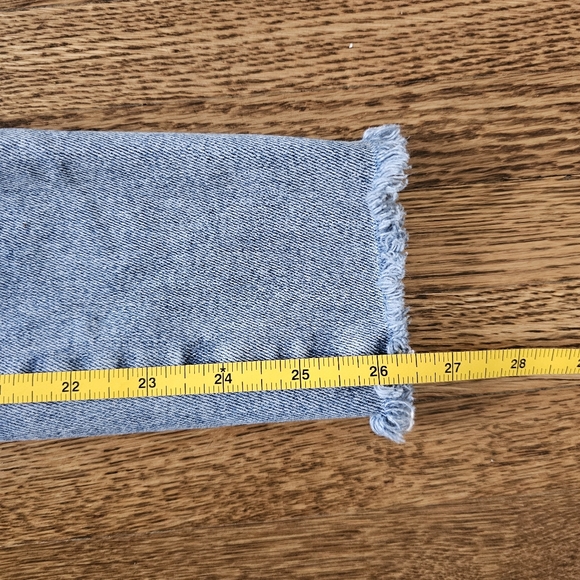 We The Free high rise skinny jeans light wash stretch raw hem size 24 - Picture 7 of 9